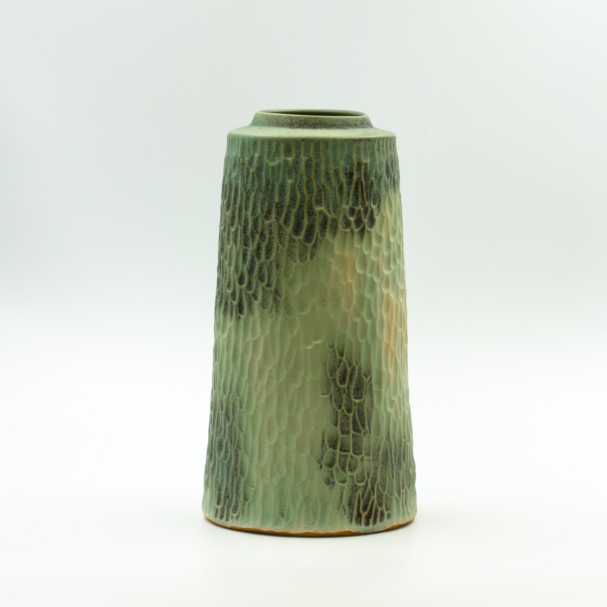 Handmade Yarn Vase carved slim